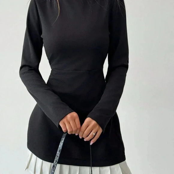 Black And White Casual Women's Pleated Hemline Patchwork Round Neck Mini Dress - Picture 5 of 6